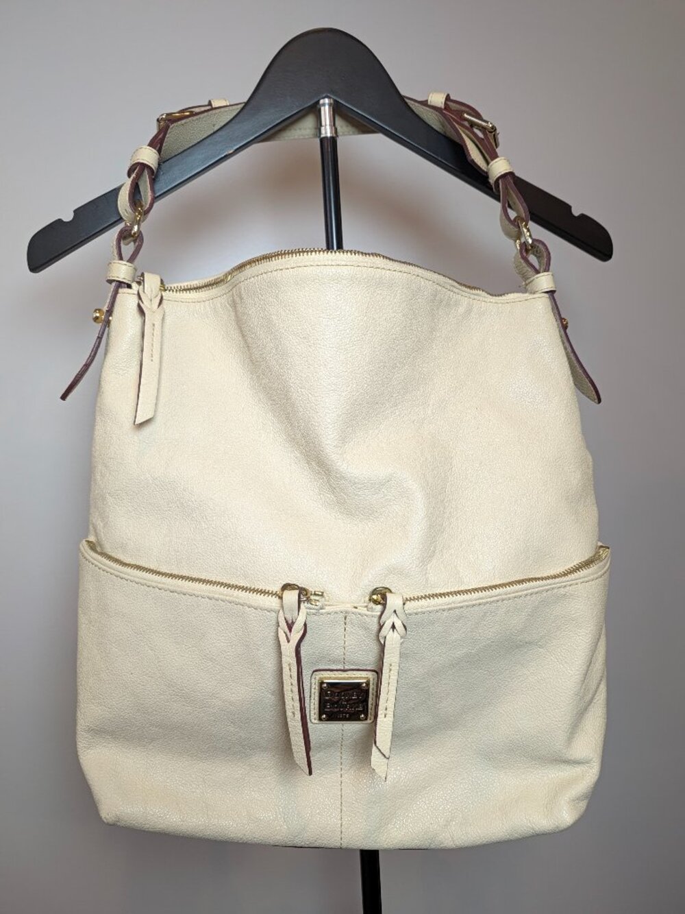 Dooney Bourke Dillen Medium Pocket Authentic Cream Leather Shoulder Bag Y2K